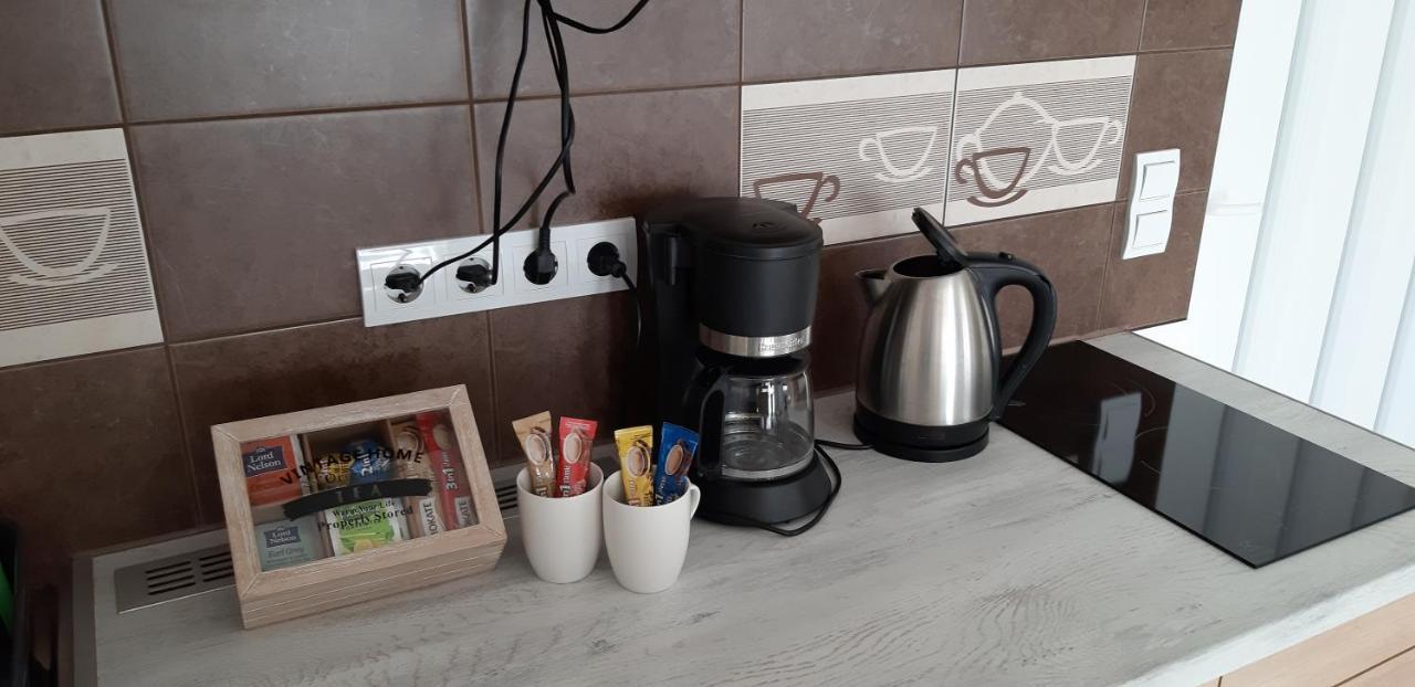 Riviéra Wellness Apartman Siófok Esterno foto
